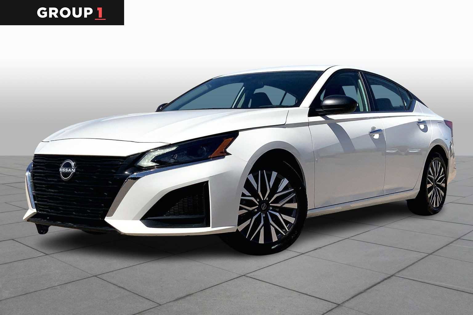 Used 2025 Nissan Altima 2.5 SV image 1