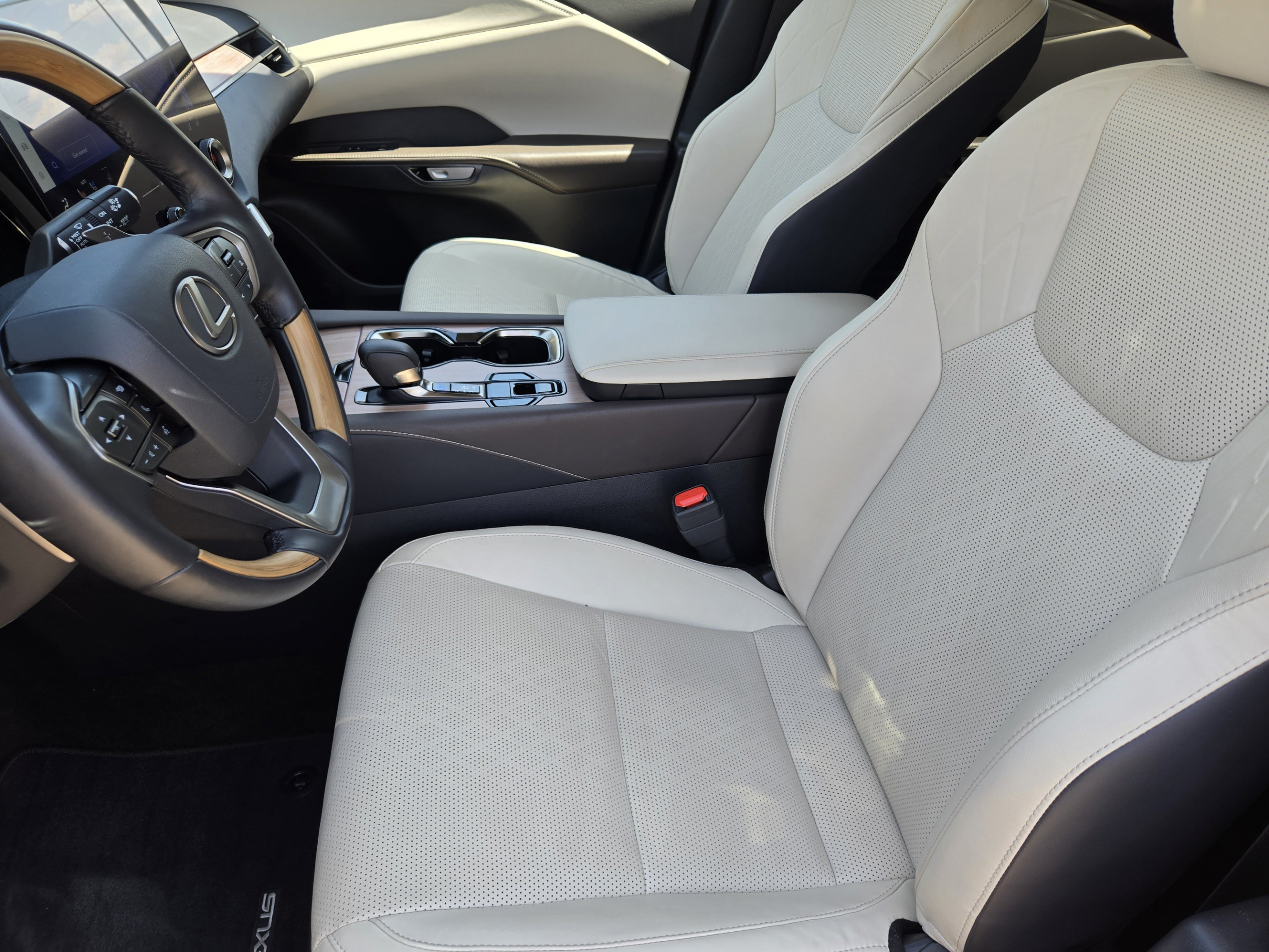 Certified 2025 Lexus RX 350 Premium Plus w/ Accessory Package (Z1) FWD image 9