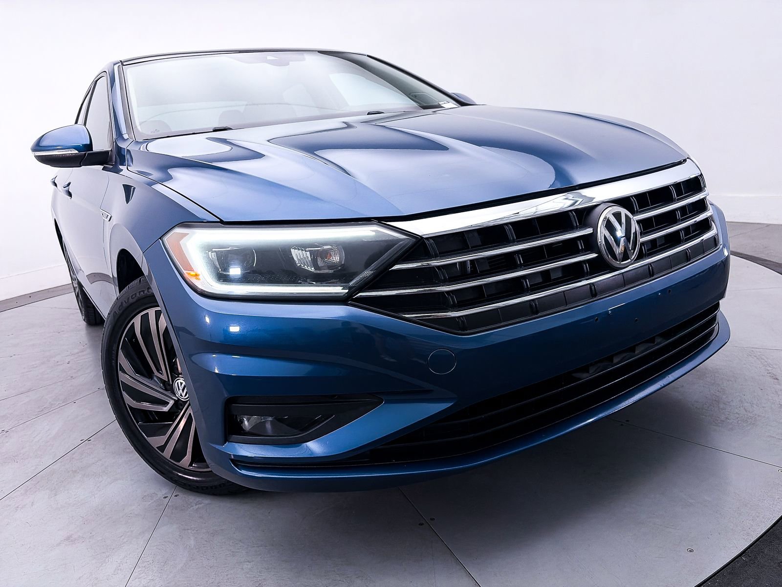 Used 2019 Volkswagen Jetta SEL Premium FWD image 8