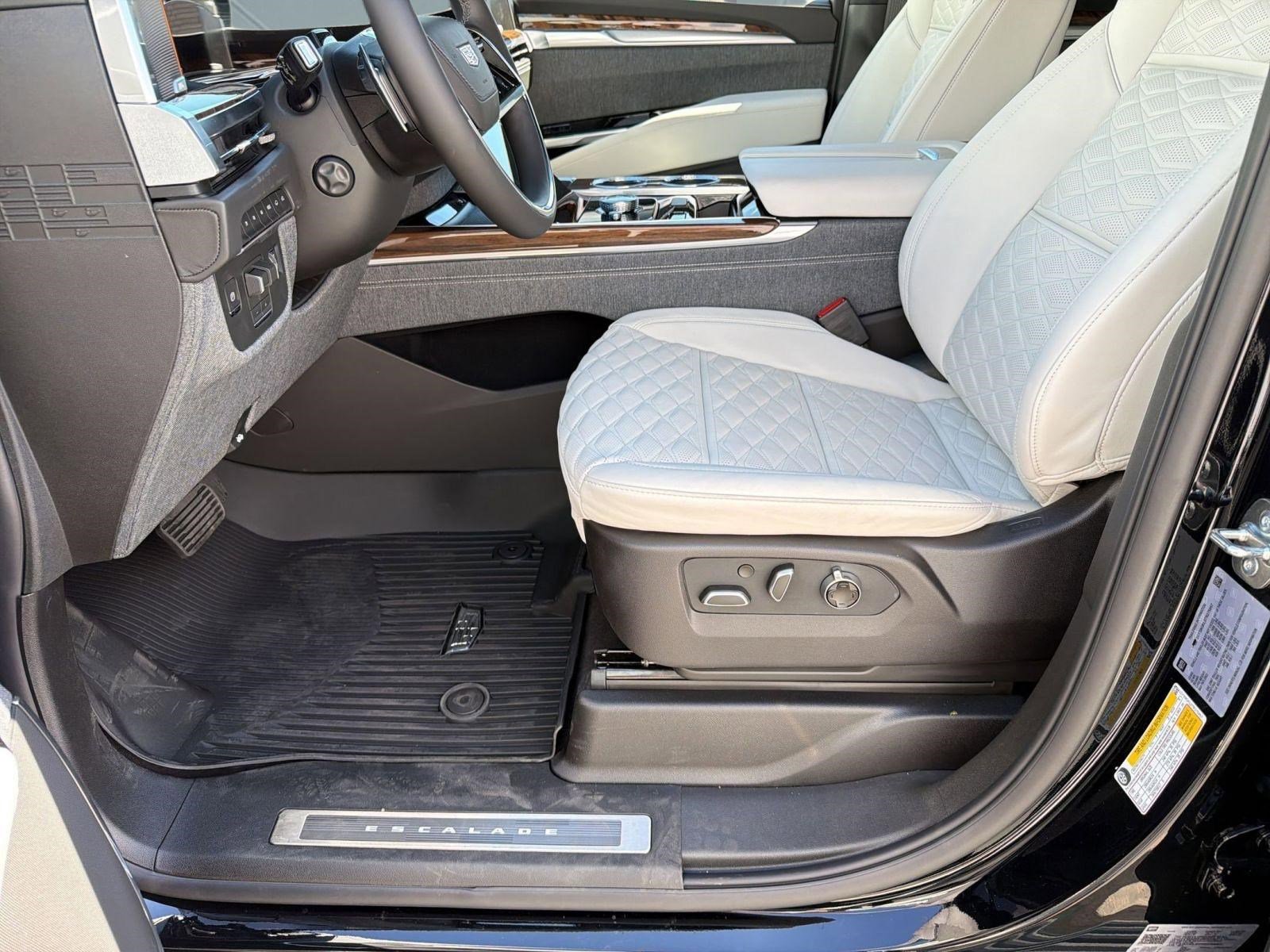 New 2026 Cadillac Escalade Platinum Sport AWD/4WD image 5