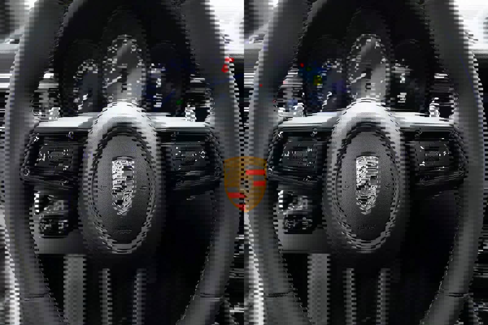 Certified 2025 Porsche Macan S image 14