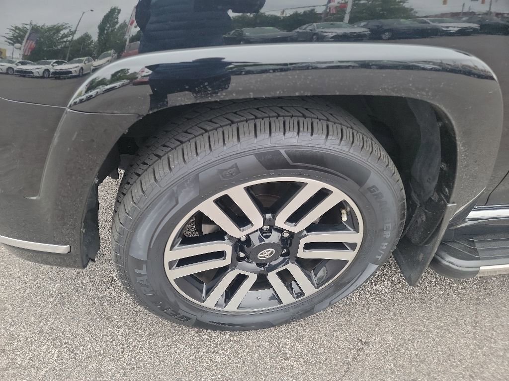 Used 2021 Toyota 4Runner Limited AWD/4WD image 4