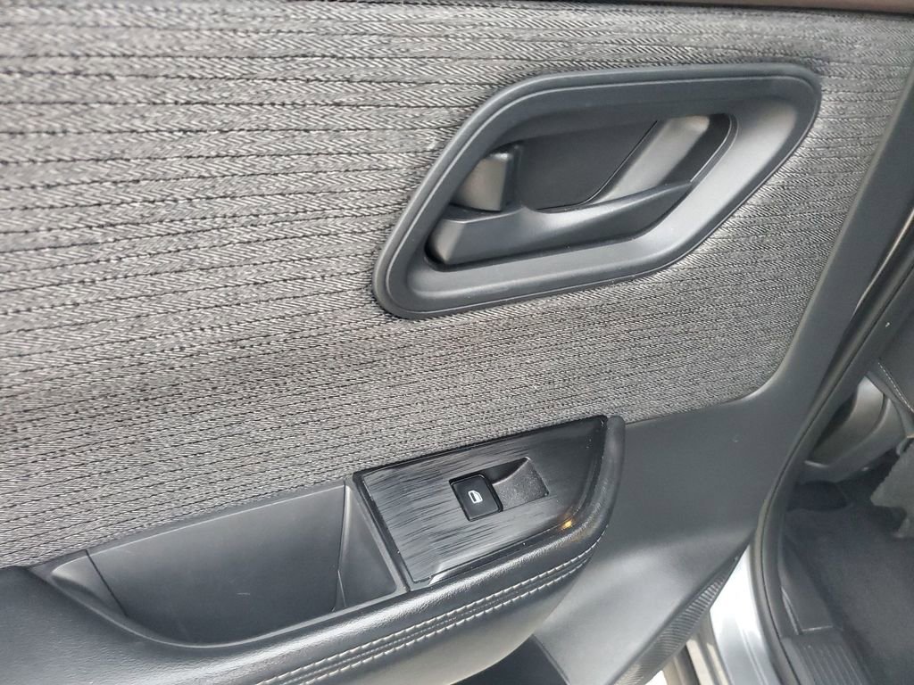 Used 2021 Nissan Rogue S image 44