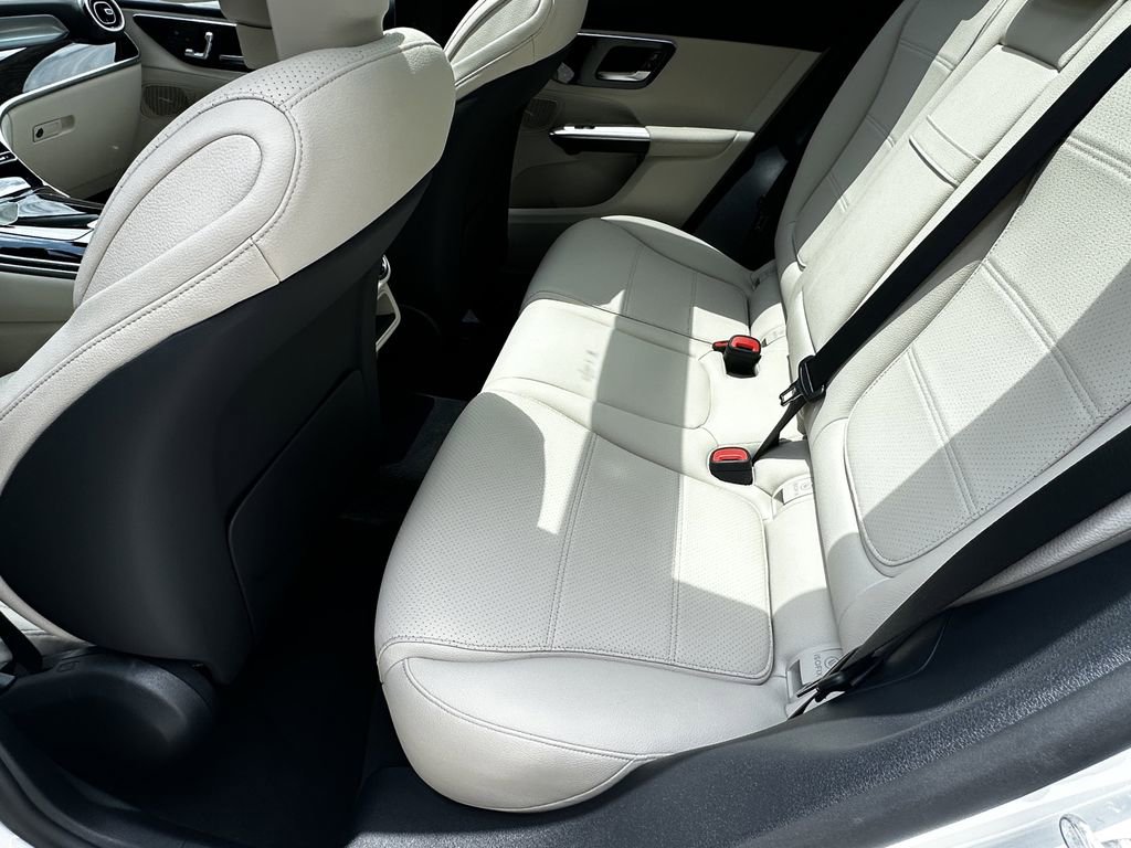 Certified 2025 Mercedes-Benz GLC 300 image 24