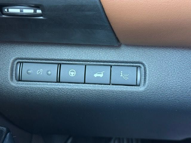 New 2026 Nissan Pathfinder Platinum AWD/4WD image 31