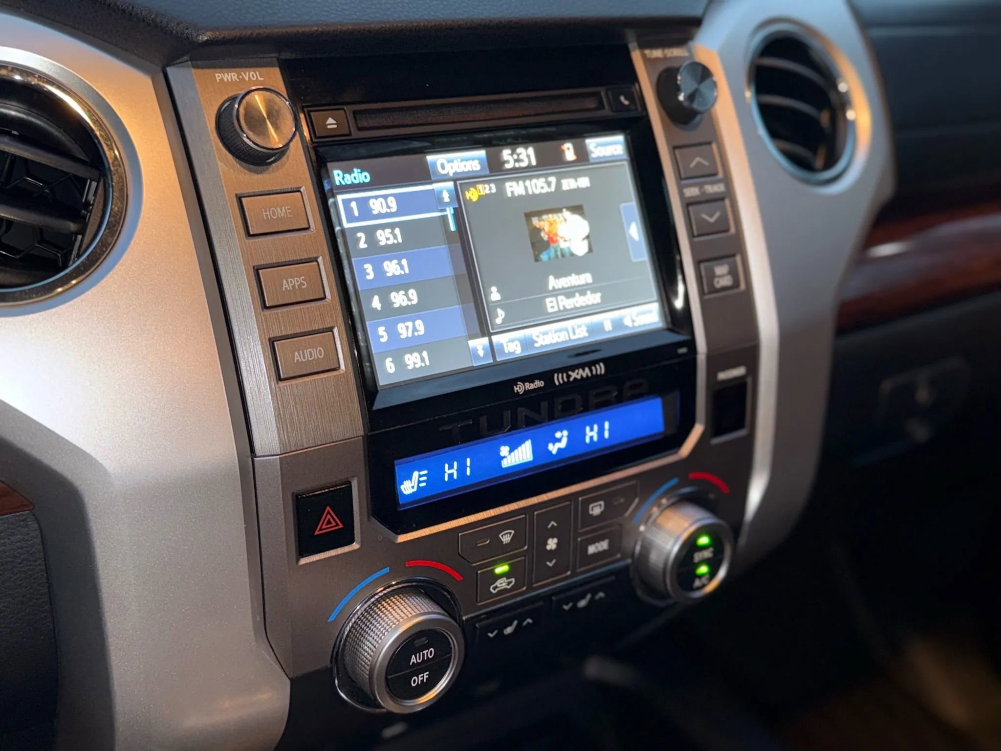 Used 2017 Toyota Tundra Limited image 29