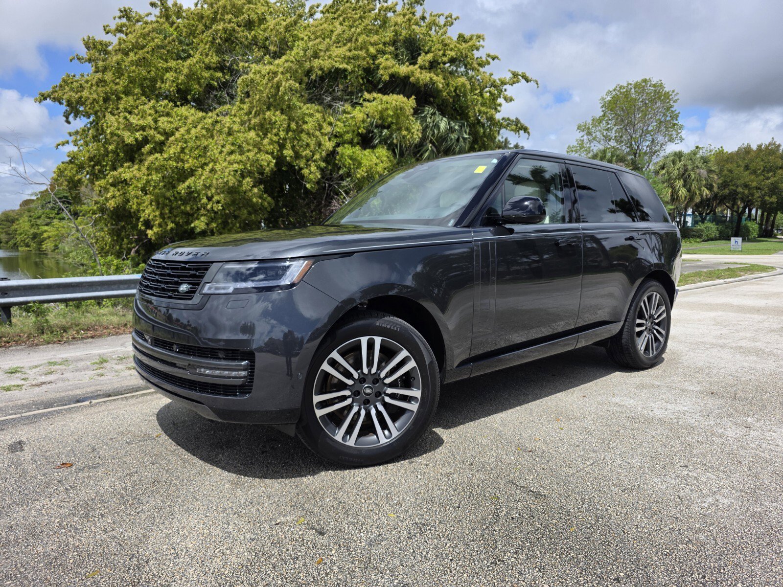 Certified 2025 Land Rover Range Rover SE