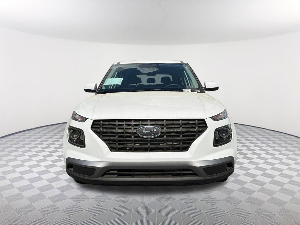 New 2026 Hyundai Venue SE image 2