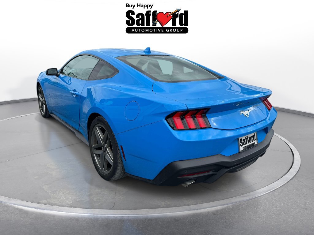 Used 2024 Ford Mustang Coupe RWD image 2