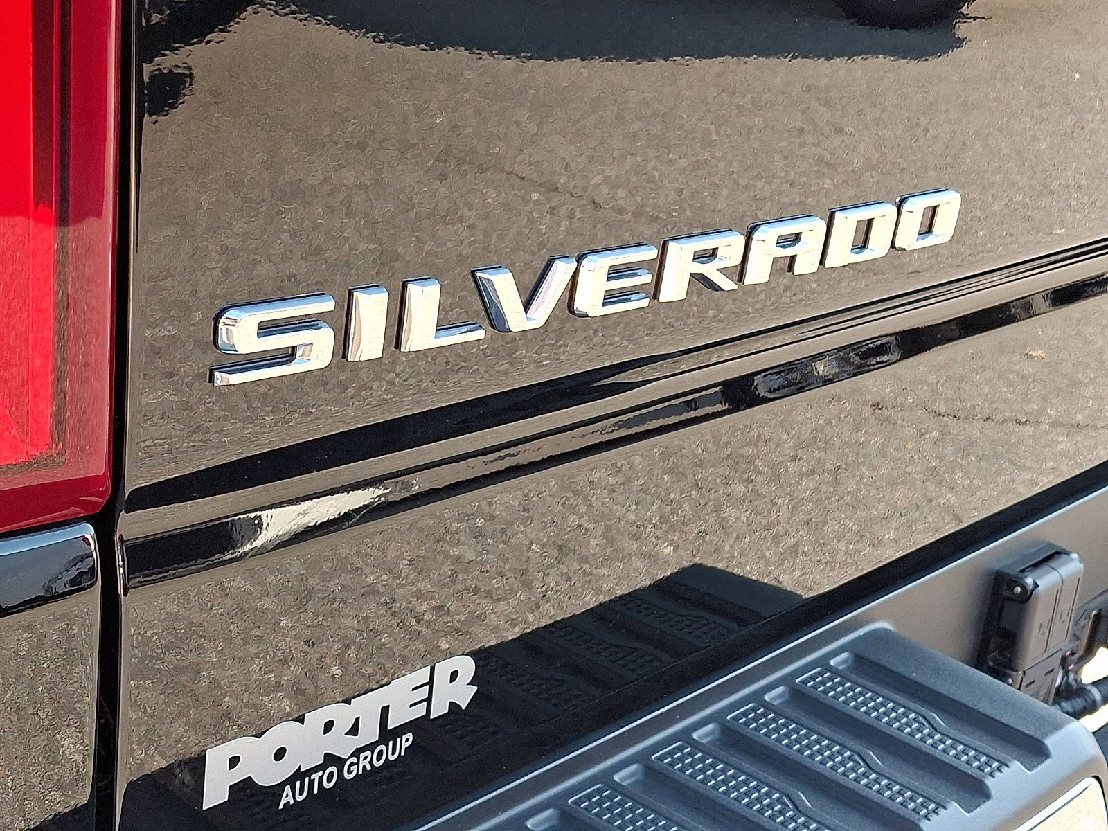 Certified 2025 Chevrolet Silverado 1500 LTZ w/ Technology Package AWD/4WD image 32