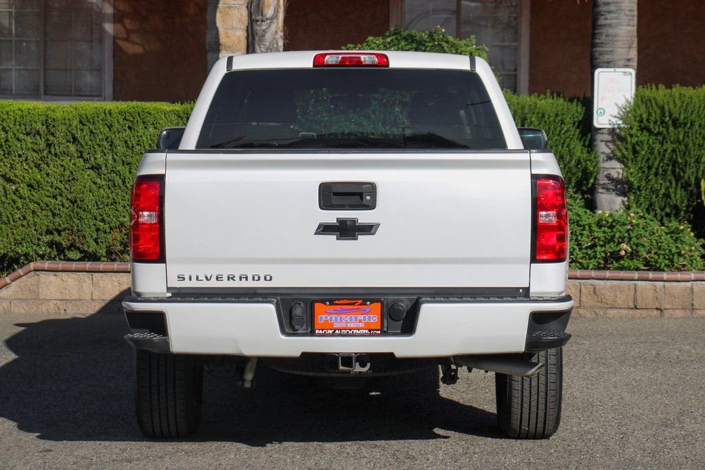 Used 2018 Chevrolet Silverado 1500 LT w/ All Star Edition AWD/4WD image 7