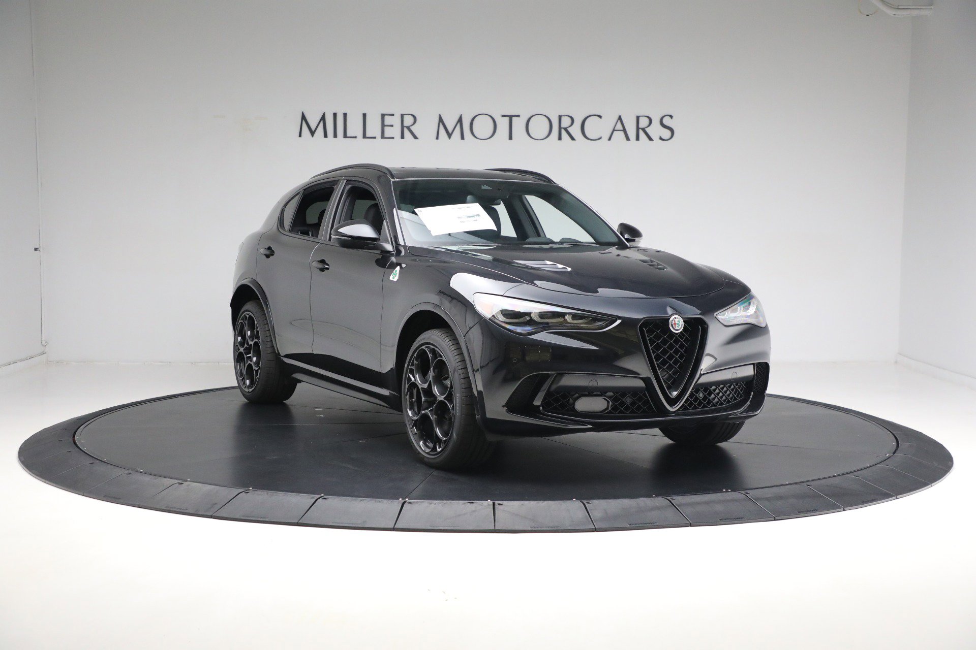 New 2024 Alfa Romeo Stelvio Quadrifoglio w/ Active Assist Plus Package AWD/4WD image 29