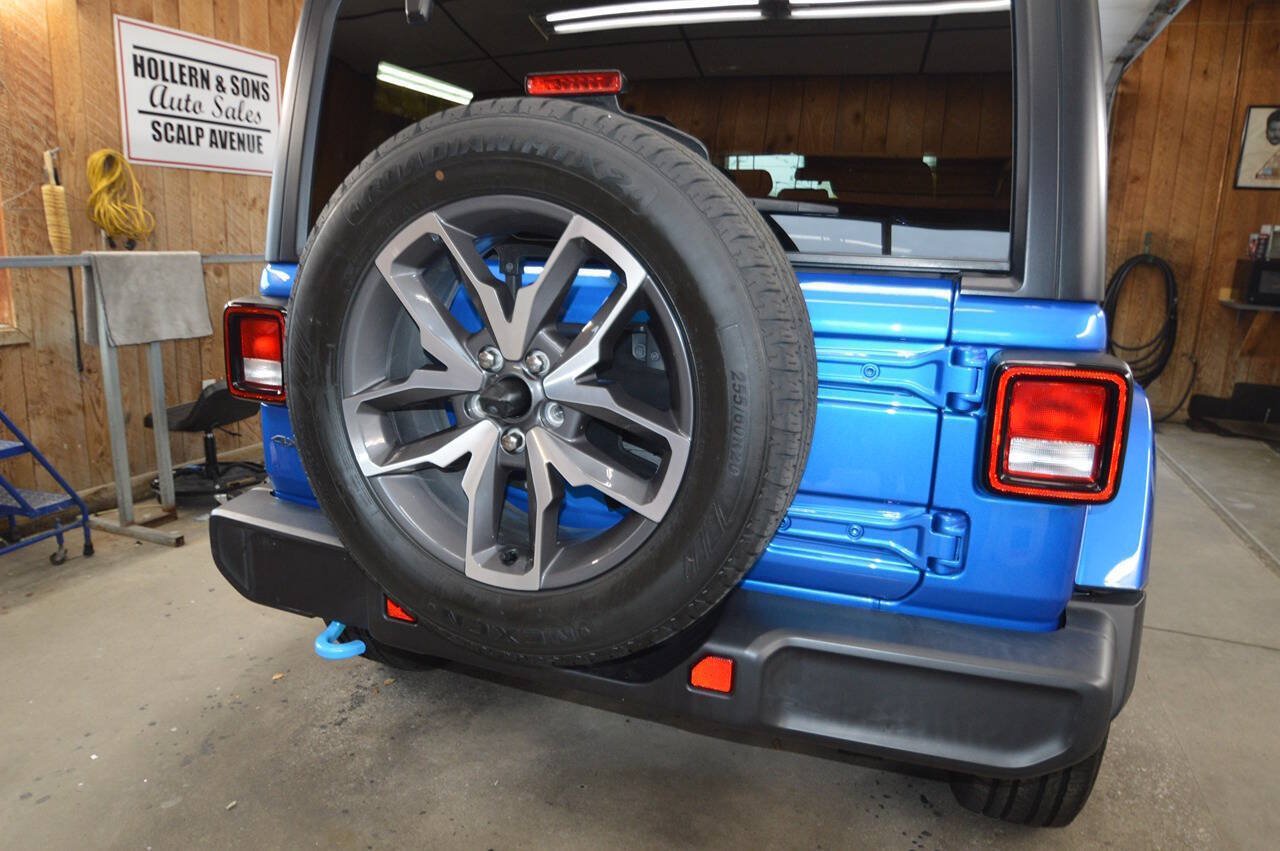 Used 2024 Jeep Wrangler Unlimited w/ Convenience Group AWD/4WD image 7