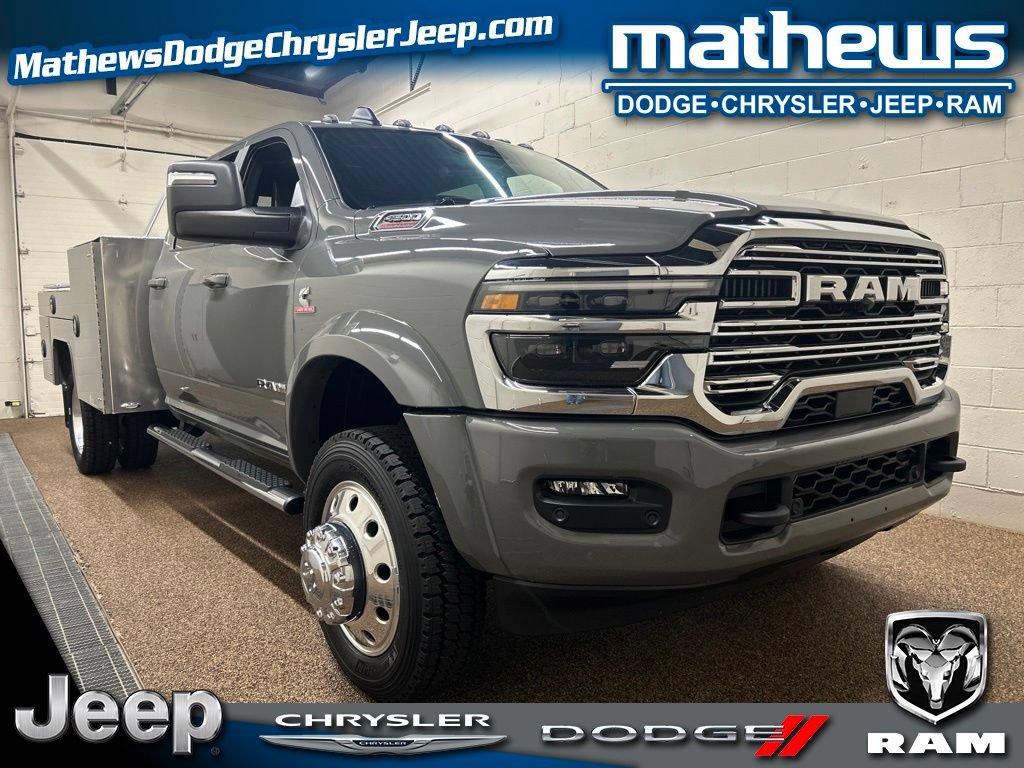 New 2026 RAM 4500 4x4 Crew Cab DRW w/ Laramie Trim Package