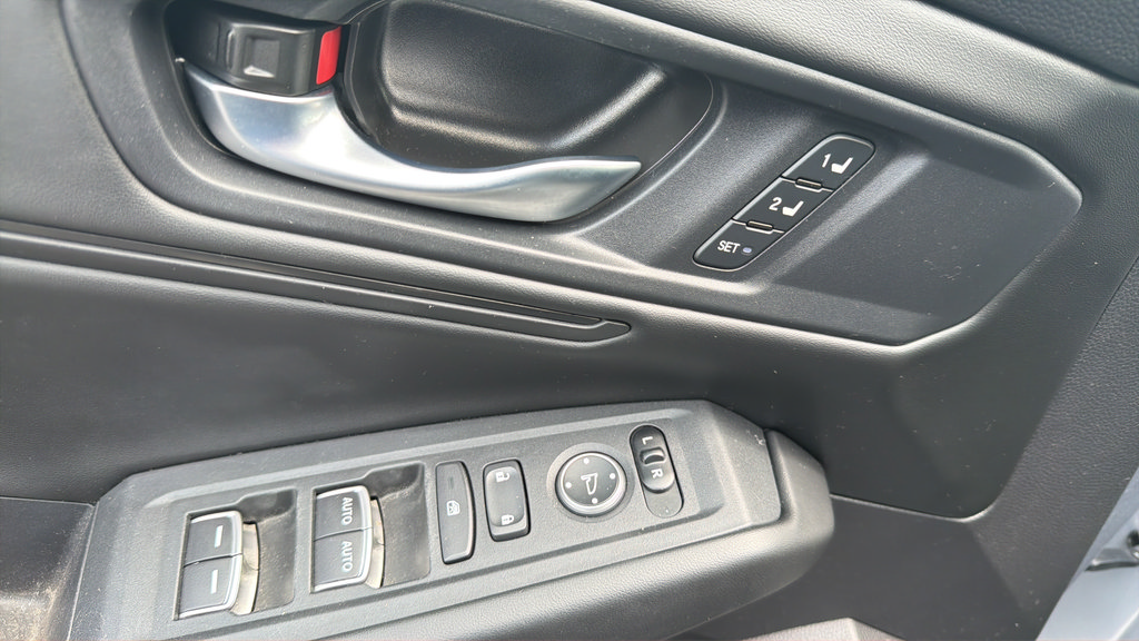 Used 2023 Honda Accord EX-L image 19