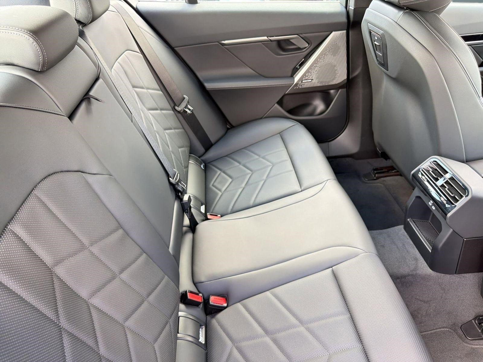 New 2026 BMW 530i RWD image 29