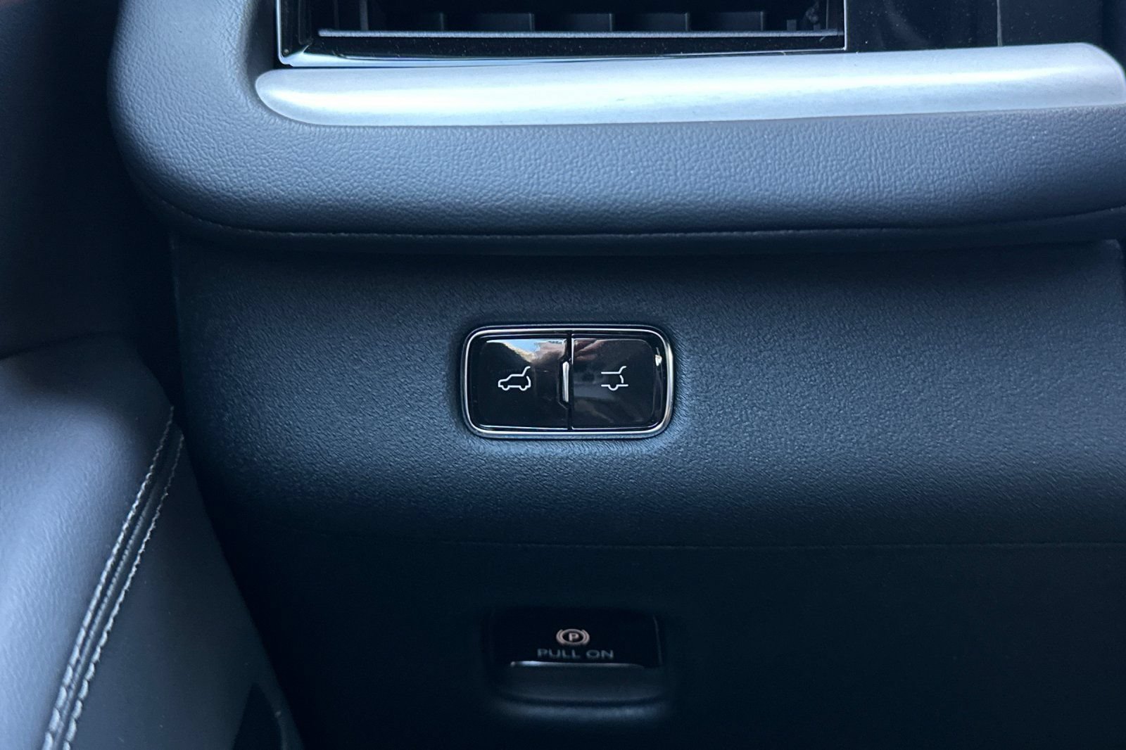 New 2026 Lincoln Navigator Reserve w/ Jet Appearance Package AWD/4WD image 28