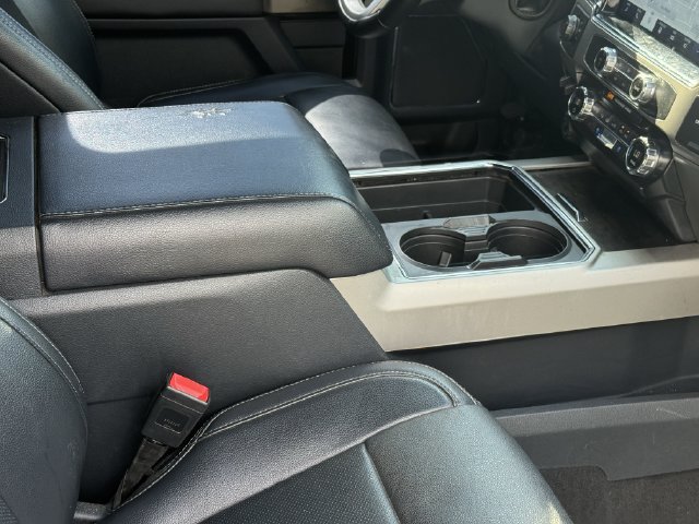 Used 2022 Ford F250 Lariat w/ Black Appearance Package AWD/4WD image 16