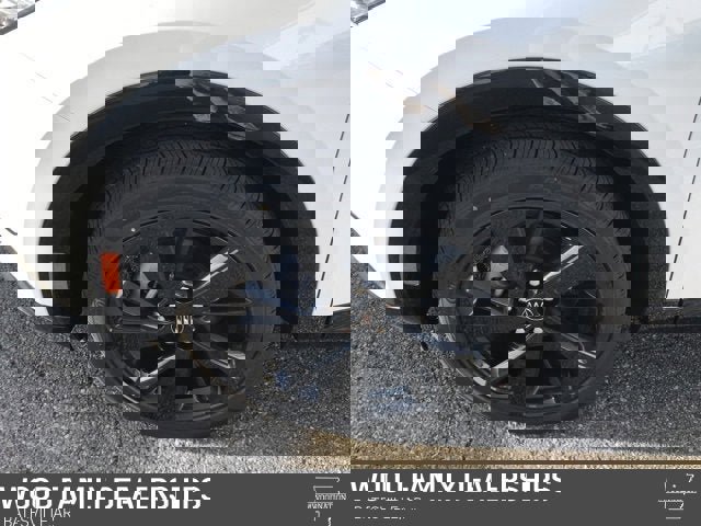 New 2025 Buick Envision Sport Touring image 11