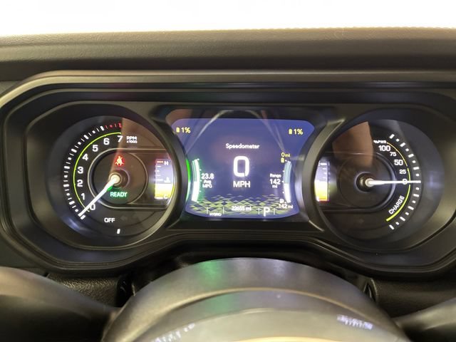 Used 2024 Jeep Wrangler Unlimited Sahara w/ Technology Group AWD/4WD image 25