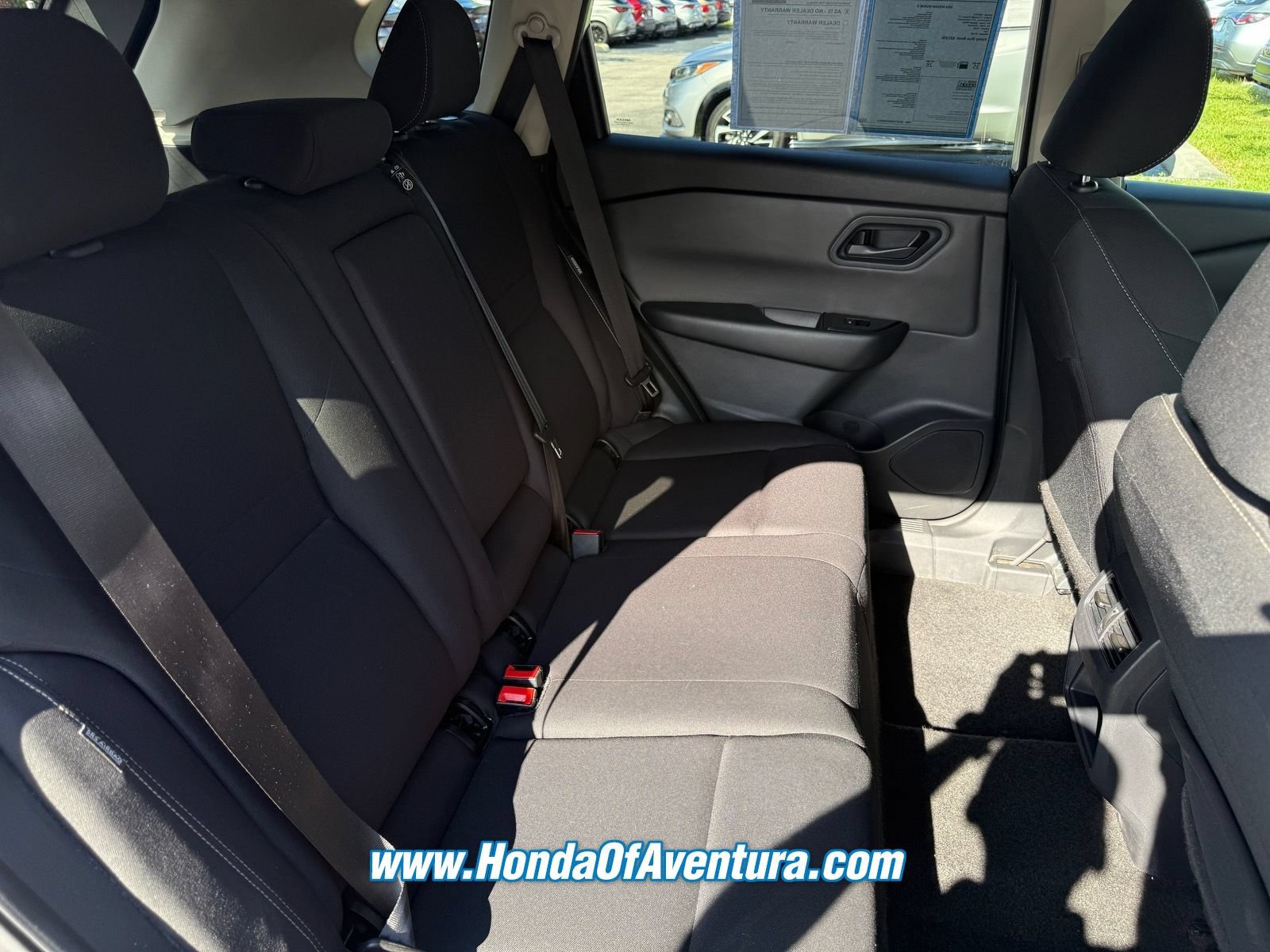 Used 2024 Nissan Rogue S AWD/4WD image 13