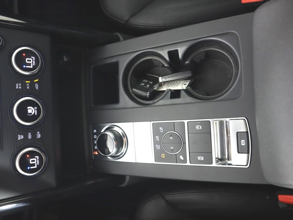 Used 2020 Land Rover Discovery SE AWD/4WD image 15