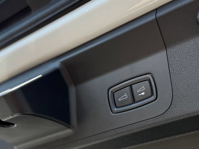 Certified 2023 Porsche Panamera 4 Platinum Edition AWD/4WD image 36