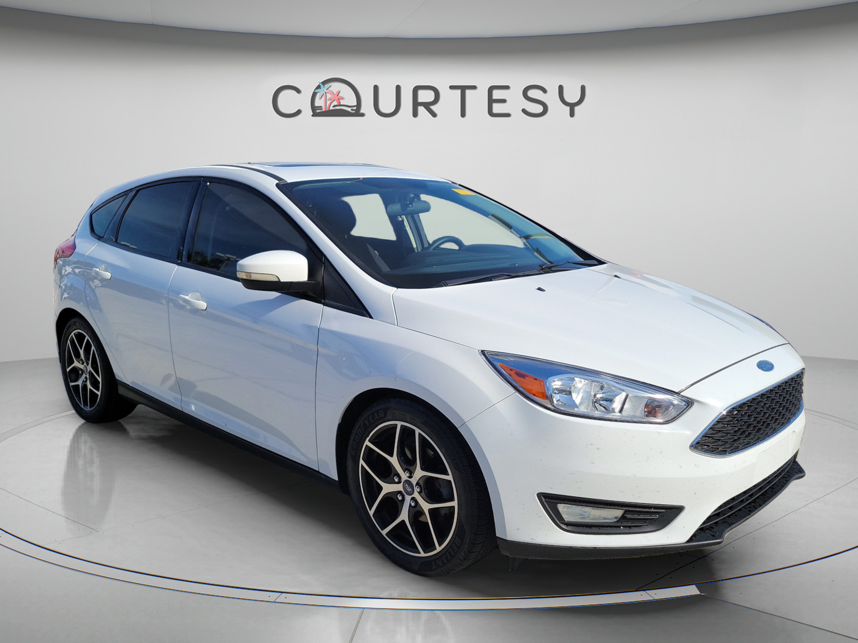 Used 2018 Ford Focus SEL FWD image 4