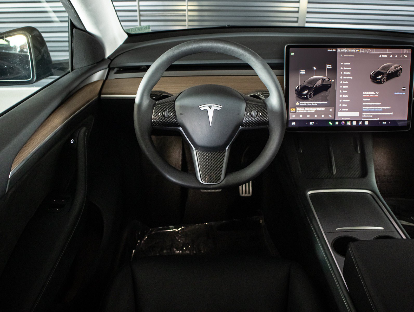 Used 2023 Tesla Model Y Performance AWD/4WD image 15