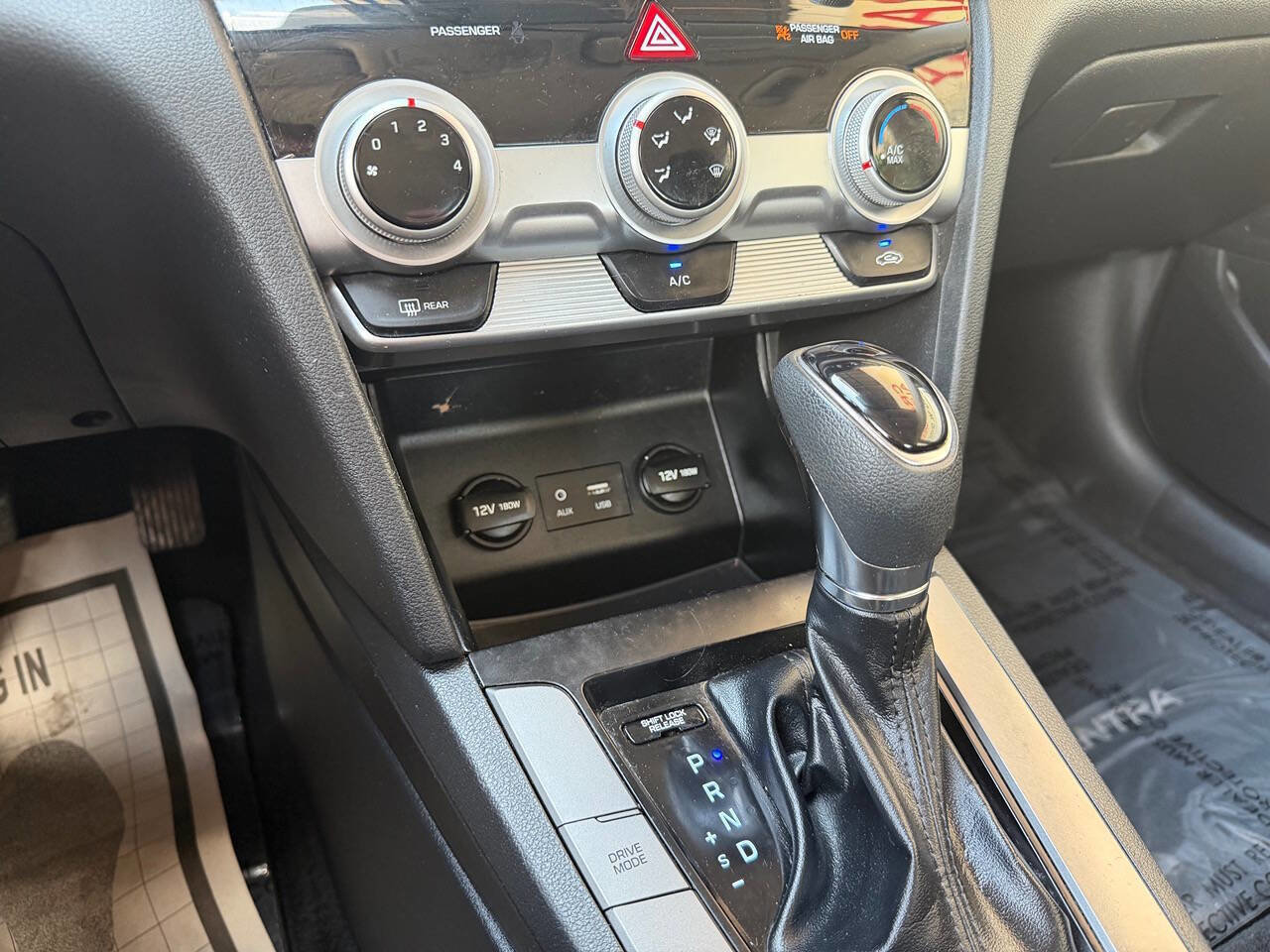 Used 2019 Hyundai Elantra SE w/ Cargo Package FWD image 28