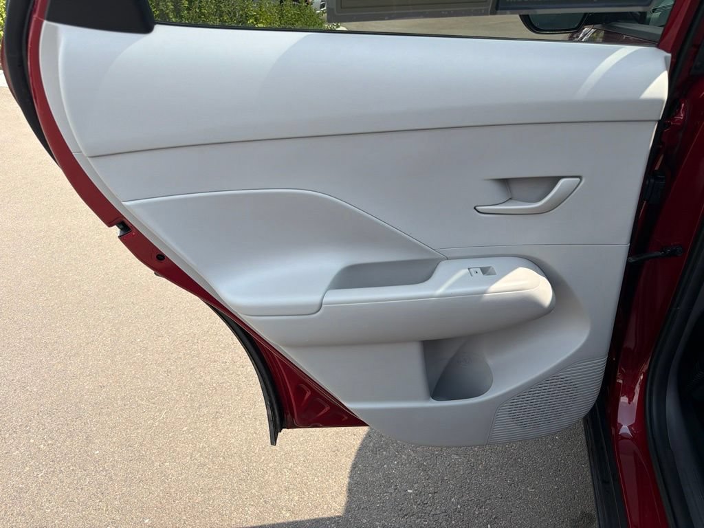 Used 2024 Hyundai Kona SEL AWD/4WD image 18