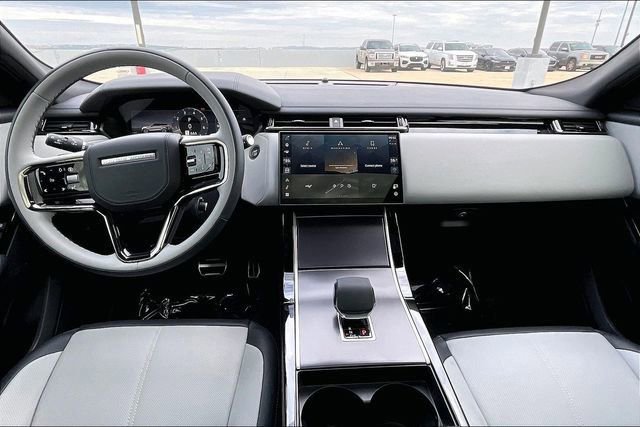 Used 2026 Land Rover Range Rover Velar Dynamic SE image 16