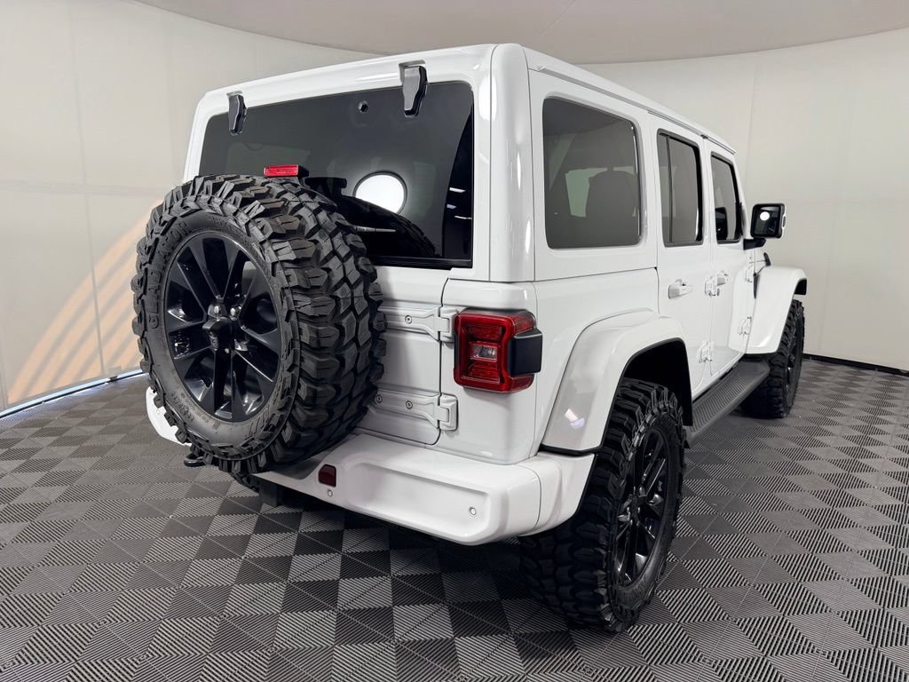 Used 2020 Jeep Wrangler Unlimited Sahara AWD/4WD image 8