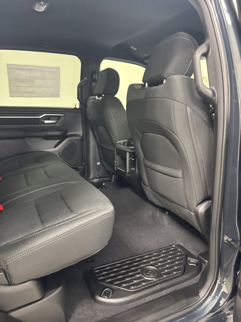 New 2026 RAM 1500 4x4 Crew Cab image 31