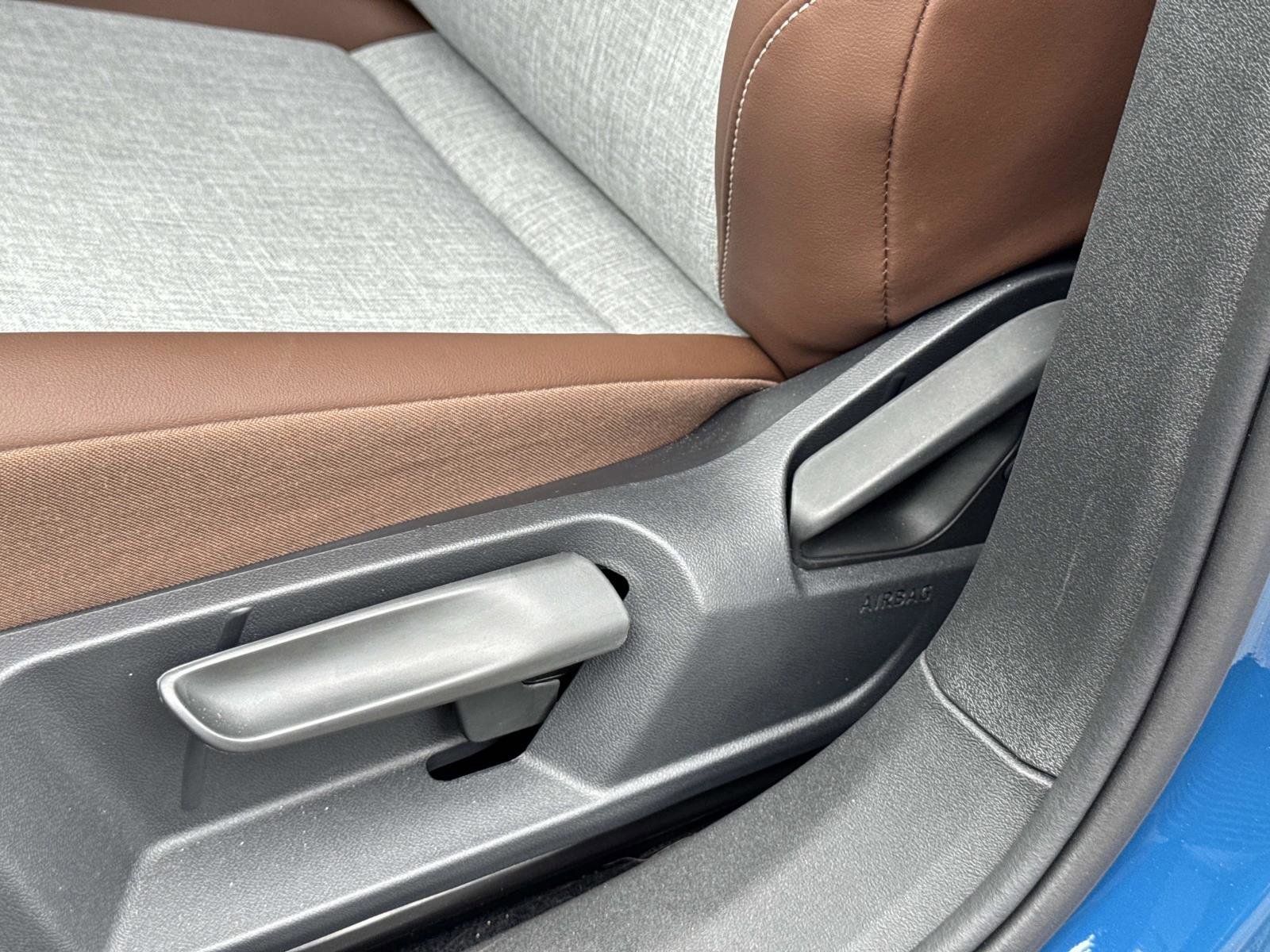 New 2025 Volkswagen ID.4 Pro image 22