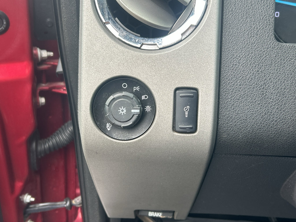 Used 2014 Ford F350 Lariat w/ Lariat Ultimate Package AWD/4WD image 17