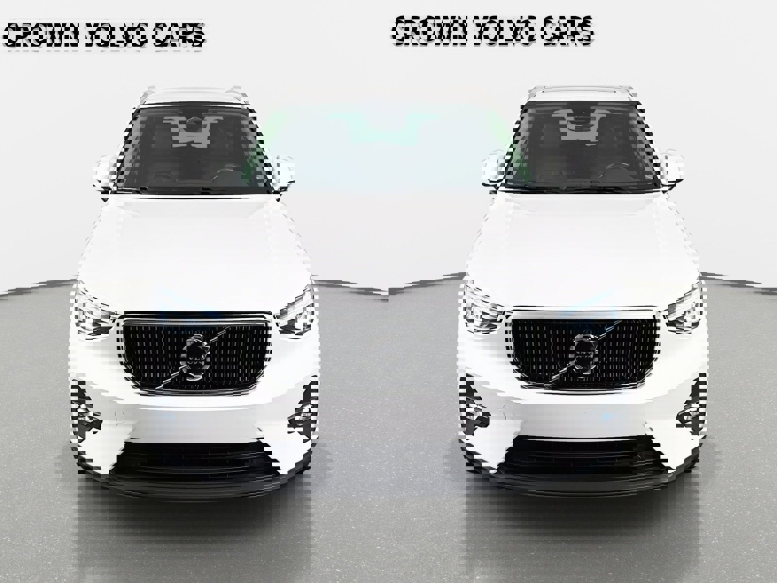 Used 2023 Volvo XC40 B4 Plus w/ Driver Assist Package image 2