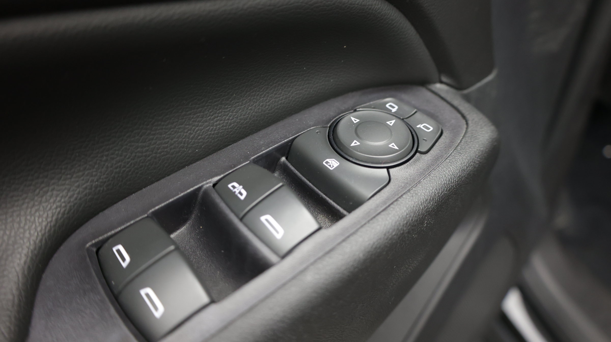 Used 2024 Chevrolet Equinox LT AWD/4WD image 12