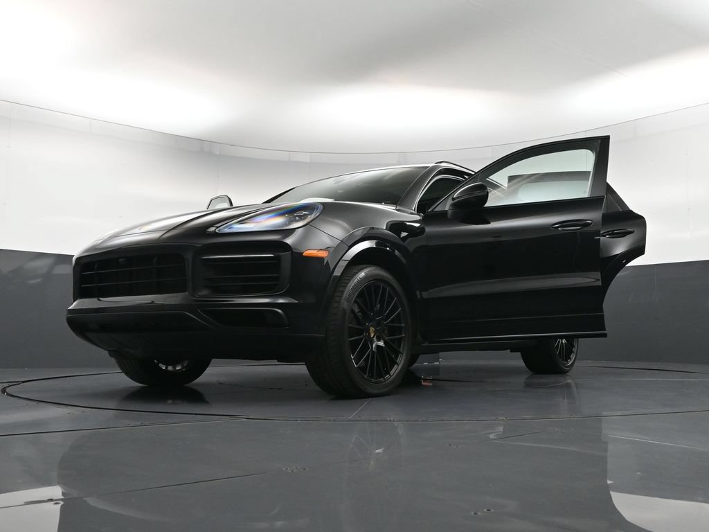 Certified 2023 Porsche Cayenne Platinum Edition AWD/4WD image 38