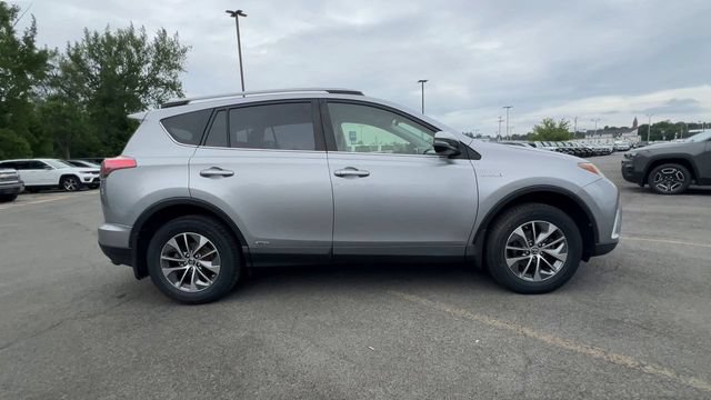 Used 2018 Toyota RAV4 XLE w/ Convenience Package AWD/4WD image 9
