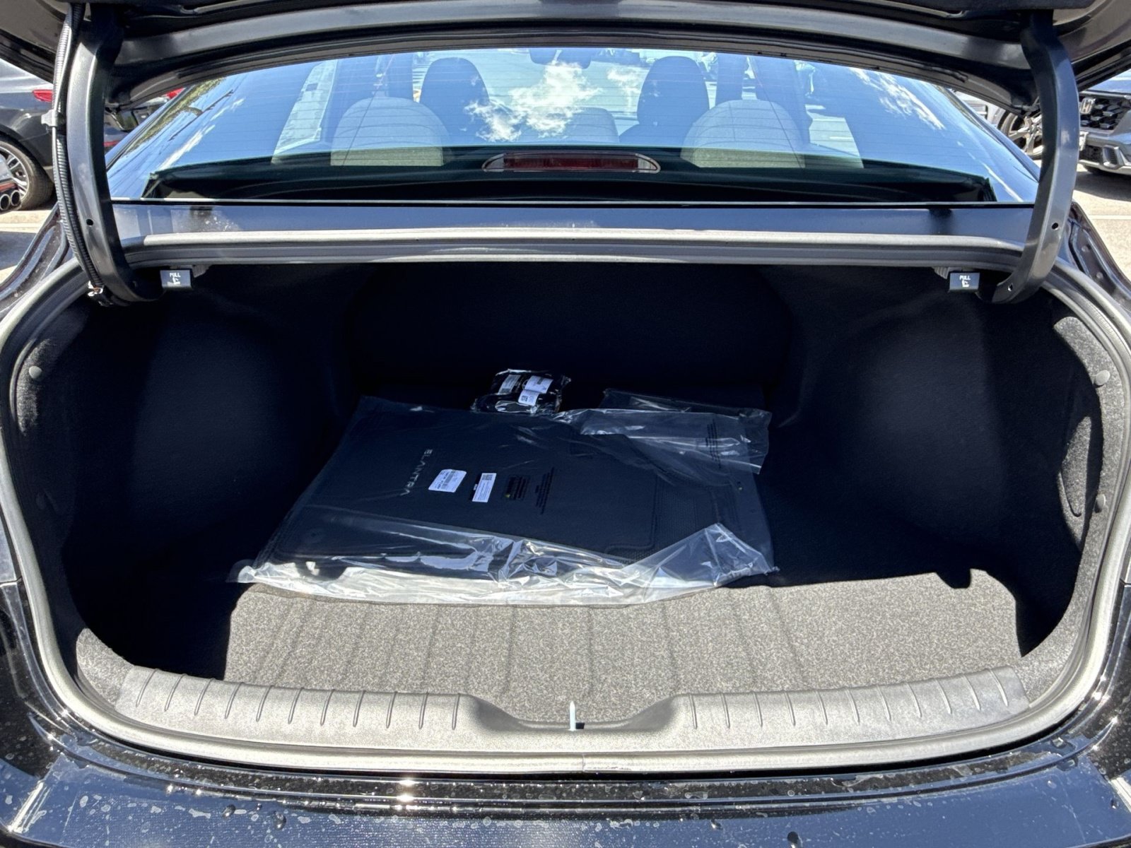 New 2026 Hyundai Elantra Sport FWD image 25
