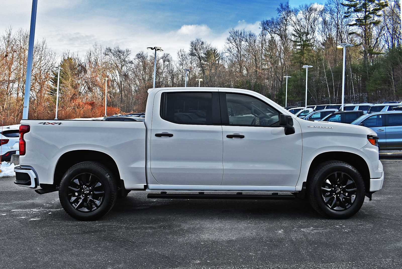 Used 2025 Chevrolet Silverado 1500 Custom image 6