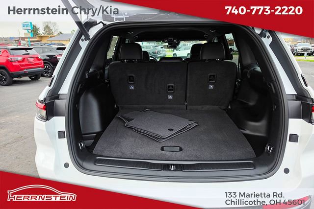 New 2026 Jeep Grand Cherokee Laredo image 25