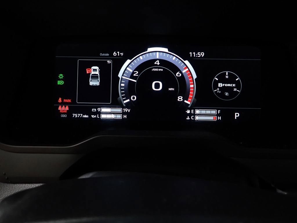 Used 2025 Toyota Tundra Limited AWD/4WD image 29