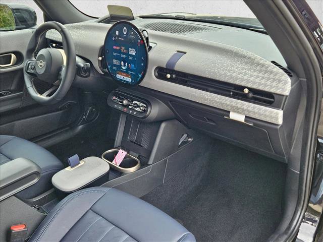 Certified 2025 MINI Cooper S image 21