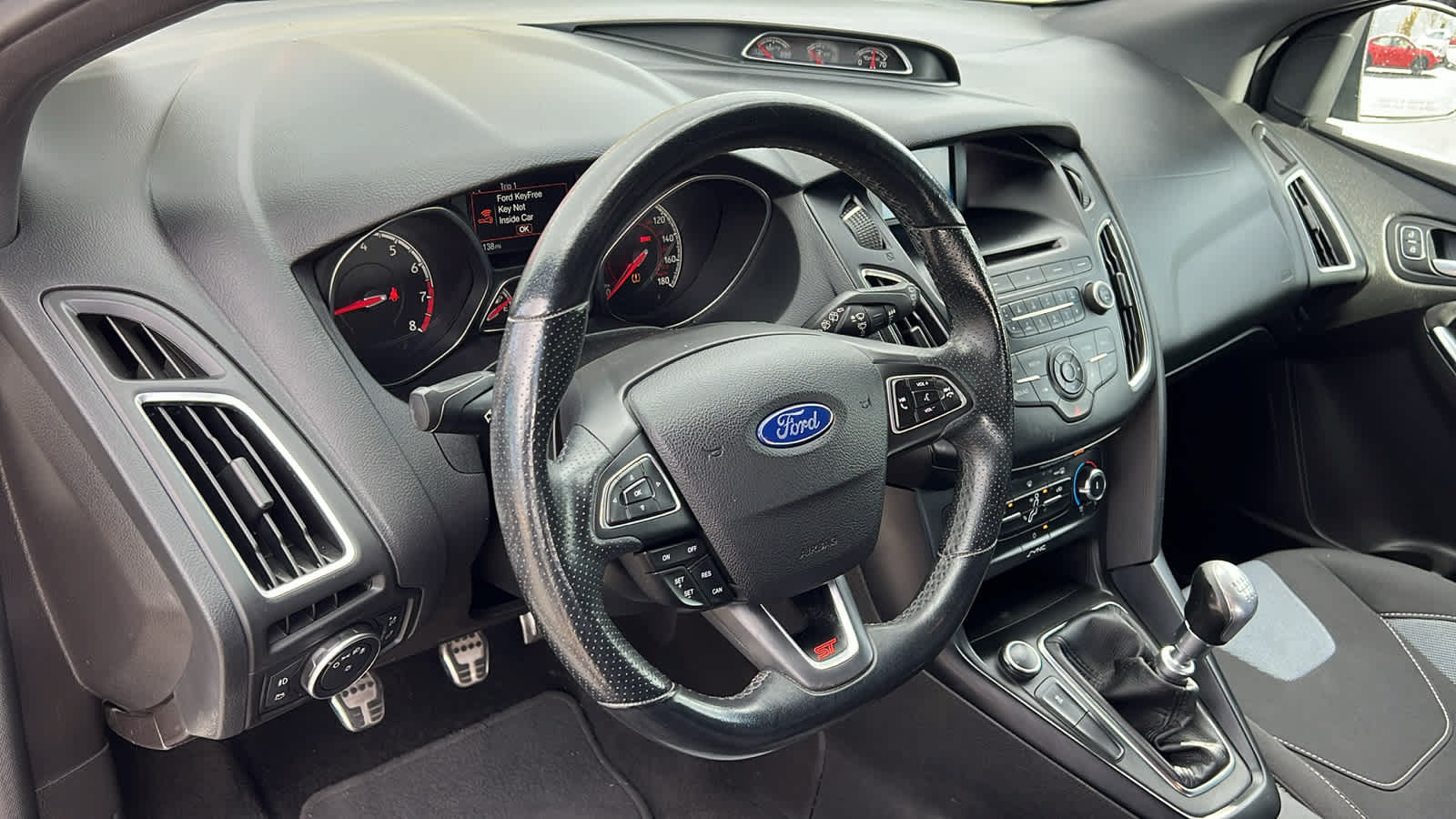 Used 2017 Ford Focus ST FWD image 10