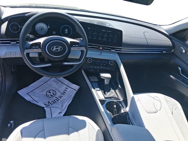 Used 2026 Hyundai Elantra Limited FWD image 12