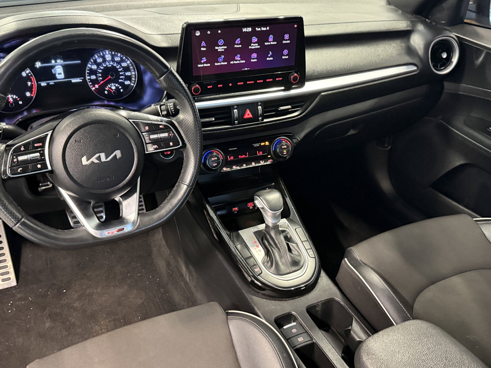 Used 2023 Kia Forte GT-Line w/ GT-Line Premium Package FWD image 25