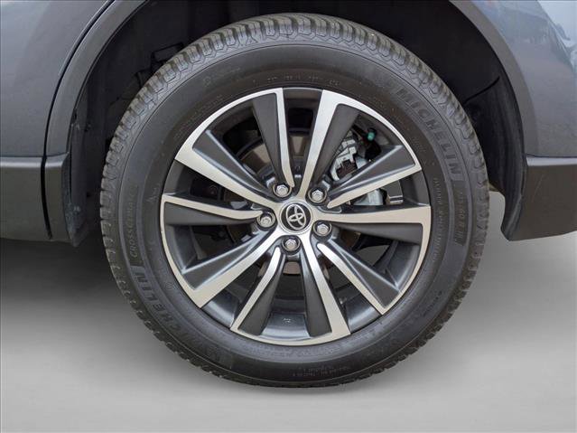 Used 2023 Toyota Venza LE image 24