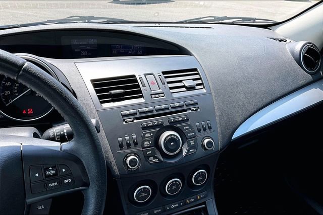 Used 2013 MAZDA MAZDA3 i Touring FWD image 12